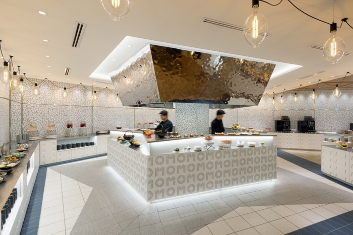 02_OMO5hakodatebyhosinoresorts_guestroom_hokkaido_hakodate_hoshinoresorts_hotel_guestroom_buffetrestaurant_restaurant_cafe_bar.jpg
