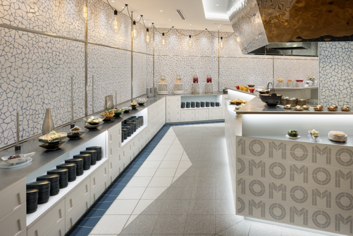 03_OMO5hakodatebyhosinoresorts_guestroom_hokkaido_hakodate_hoshinoresorts_hotel_guestroom_buffetrestaurant_restaurant_cafe_bar.jpg